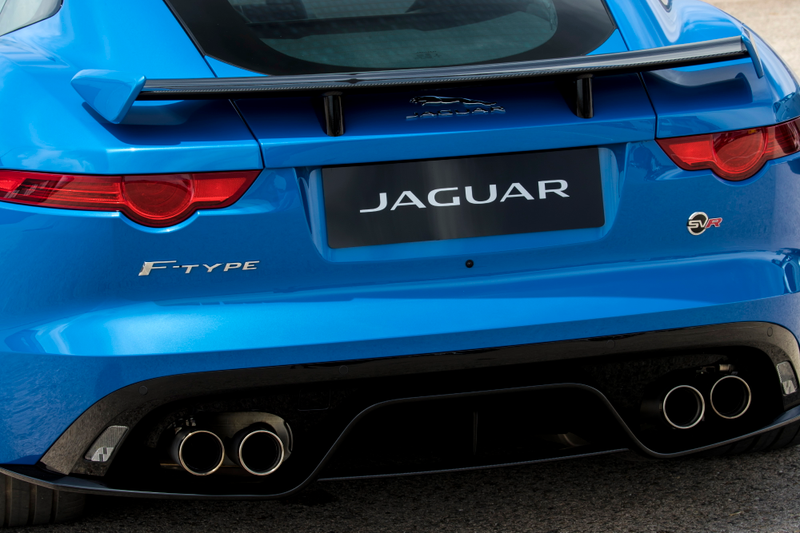 Illustration for article titled The Jaguar F-Type SVR Is A 575 Horsepower Screaming Track Day LunaticÂ